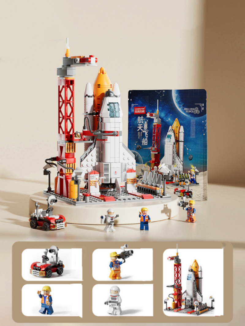 Assemble toy blocks into a spacecraft, rocket or aircraft carrier